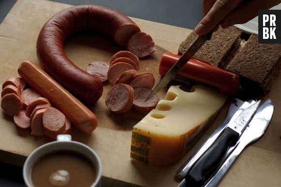 Na Alemanha, as tradicionais salsichas também fazem parte do café da manhã