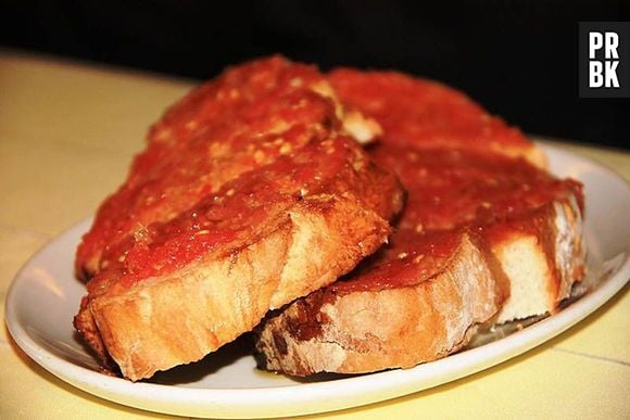 Na Espanha, que tal torradas e geleias pro café da manhã?