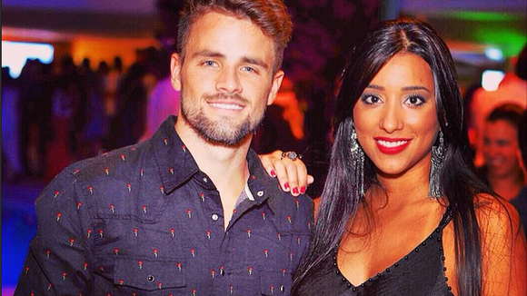 Rafael Licks, do "BBB15", dá a entender que terminou namoro com Talita em posts no Twitter! OMG