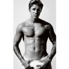 Justin Bieber vem adotando uma postura mais sexy desde que cresceu