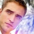  Robert Pattinson s&oacute; encurtou os cabelos que eram marca registrada do vampiro Edward Cullen, da saga "Crep&uacute;sculo" 