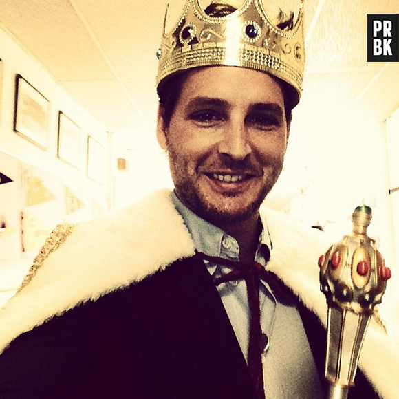 Peter Facinelli parece que virou rei depois de viver o paizão Carlisle Cullen, da saga "Crepúsculo"