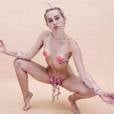  Irreverente como Miley Cyrus, imposs&iacute;vel! Olha esse ensaio fotogr&aacute;fico recente 