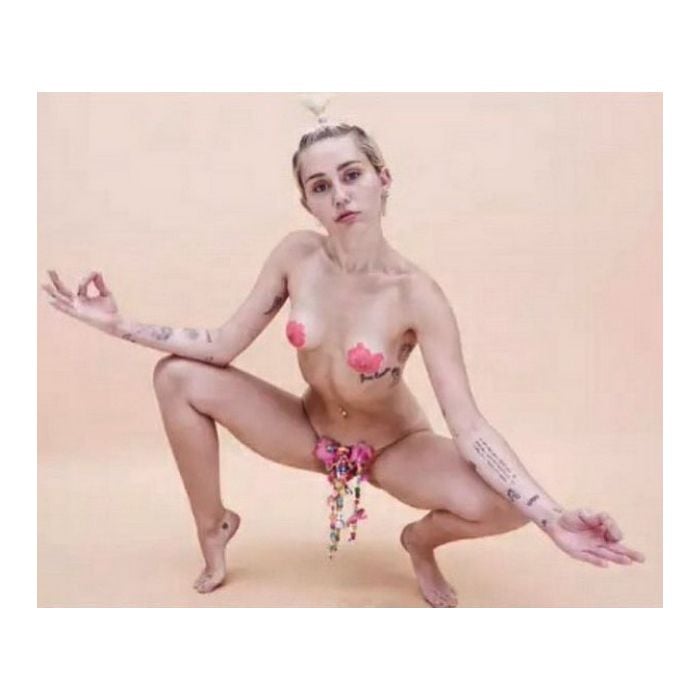  Irreverente como Miley Cyrus, imposs&amp;iacute;vel! Olha esse ensaio fotogr&amp;aacute;fico recente 