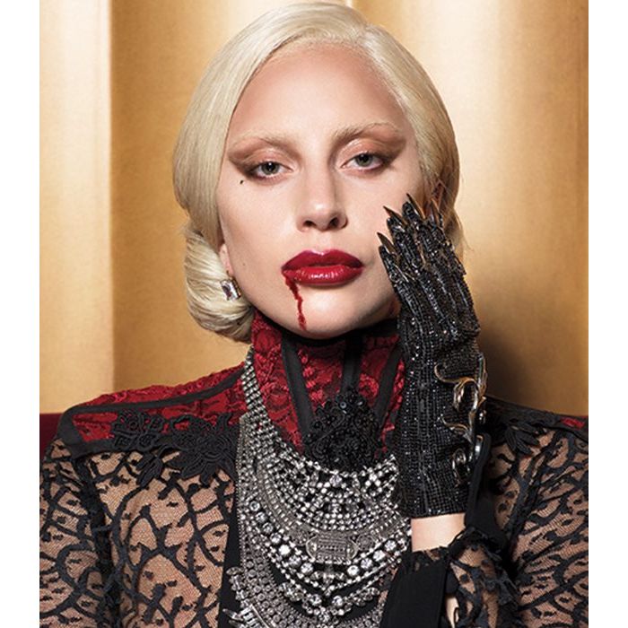  Lady Gaga aparece incr&amp;iacute;vel em novas fotos de &quot;American Horror Story&quot; 