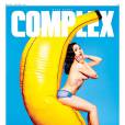 Demi Lovato aparece quase nua na capa da revista Compex