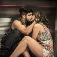Em  "I Love Paraisópolis", o beijo de Grego (Caio Castro) e Mari (Bruna Marquezine) no elevador também foi picante