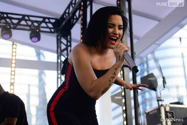 Demi Lovato foi a estrela de pocket show em São Paulo, desta terça-feria (20)