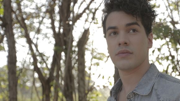 Sam Alves lança clipe de "Esse Mistério" e divide alegria com o Purebreak: "Estou muito feliz"