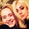 Adele e Lady Gaga em uma selfie que é puro amor!