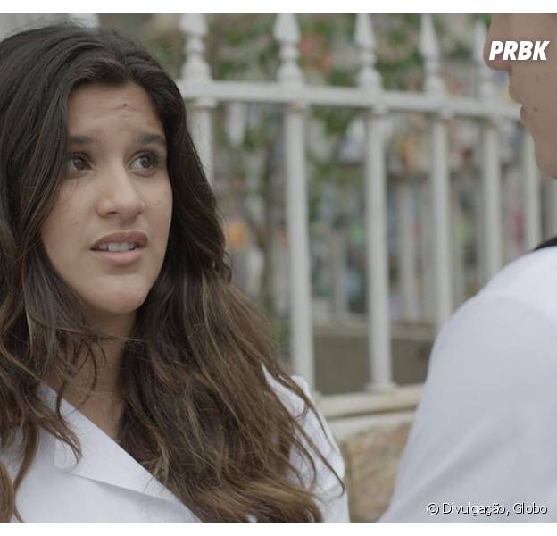 Em "Malhação", Lívia (Giulia Costa) revela para Rodrigo (Nicolas Prattes) a verdade sobre o término com Luciana (Marina Moschen)