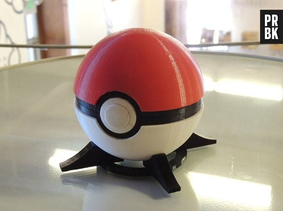 Os treinadores que jogam "Pokémon" já podem ter sua própria pokébola