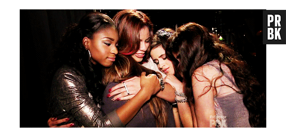Fifth Harmony: GIFs que mostrando que as Camila Cabello, Lauren Jauregui, Ally Brooke, Dinah Jane e Normani Kordei são iguaizinhas a você e seu grupo de amigas!