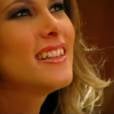 Em "Coisas de Menina", a cantora brasileira Luen mostra meninas se pegando num banheiro de restaurante e o Youtube não gostou disso