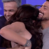 Cauã Reymond e Monica Iozzi ficam agarradinhos no "Vídeo Show"!