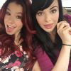 Será que Tamara (Jillian Rose Reed) e Jenna (Ashley Rickards) vão começar bem o retorno da 5ª temporada de "Awkward"?