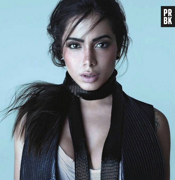 Anitta chamou a atenção do público por conta dos lábios mais carnudos