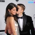 O relacionamento iô-iô entre Justin Bieber e Selena Gomez é um dos mais conturbados dos famosos