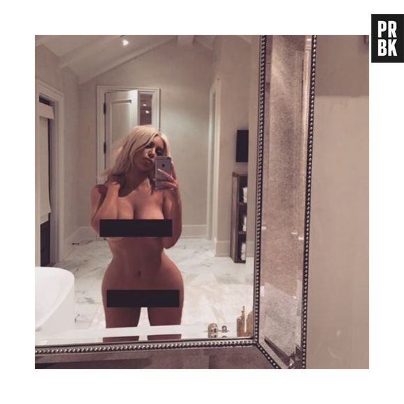 No começo de março, Kim Kardashian já havia compartilhado uma selfie pelada no Instagram