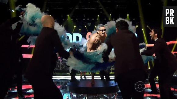 Na noite desta quinta-feira, 3 de outubro de 2013, foi ao ar o primeiro episódio da última temporada de "Amor e Sexo" e Otaviano Costa ficou pelado