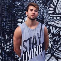 Carlos Santana no cinema! Youtuber grava filme com Isis Valverde: "Meu sonho sempre foi ser ator"