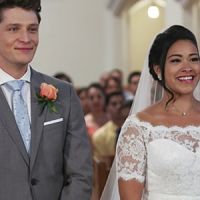 Em "Jane the Virgin": na 2ª temporada, Jane e Michael casam e Rafael se declara na season finale!