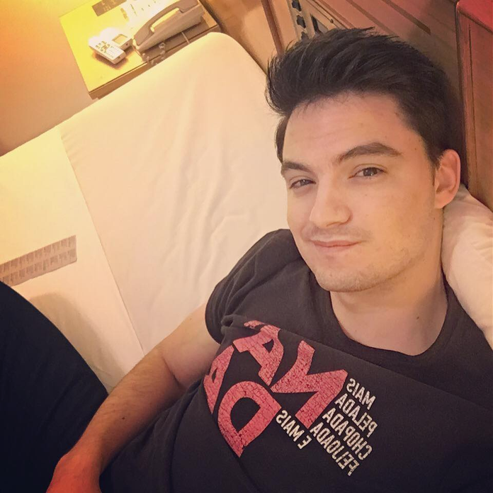 A tatuagem de coruja do felipe neto Felipe Neto Faz Tatuagem Em Homenagem Aos Fas Por Tudo Que Ja Passamos Juntos Purebreak