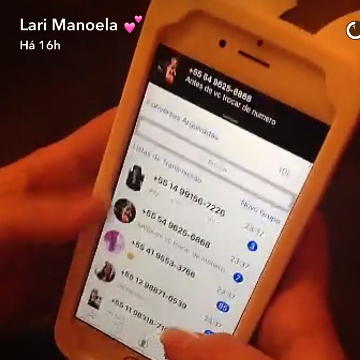 Larissa Manoela mostra quantidade de mensagens após ter número do celular vazado