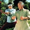 Ralph Macchio (Daniel LaRusso) e Pat Morita (Senhor Miyagi) no "Karatê Kid" original, de 1984