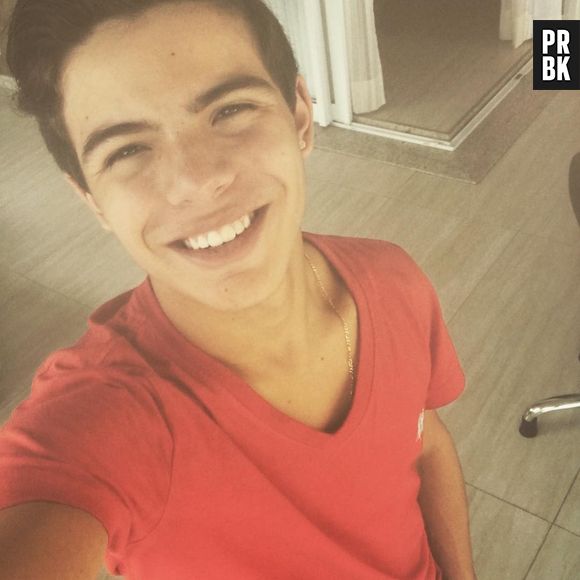 Thomaz Costa diz que odeia ser lembrado como ex-namorado de Larissa Manoela