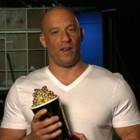 Vin Diesel chora ao falar de Paul Walker em vídeo de agradecimento a prêmio