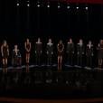 "Seasons of Love" do musical "Rent", abriu o episódio em homenagem à Cory Monteith de "Glee"!