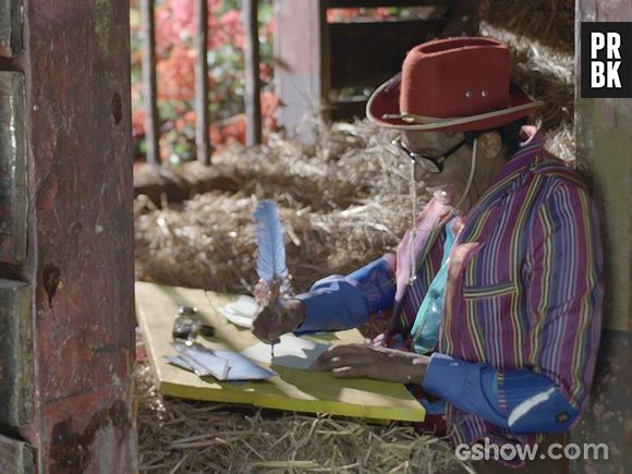 Em "Meu Pedacinho de Chão", Rodapé (Flávio Bauraqui) enganava Zelão (Irandhir Santos) ao escrever as cartas pra Juliana (Bruna Linzmeyer)