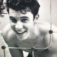 Shawn Mendes, do hit "Treat You Better", quebra a internet ao aparecer em fotos sensuais para revista