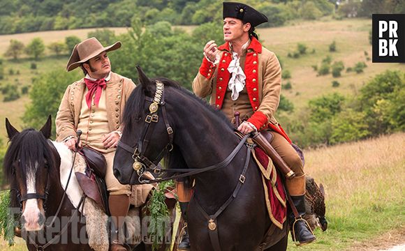 Bill Condon, diretor de "A Bela e a Fera", com Emma Watson, também comandou os dois últimos filmes da saga "Crepúsculo"