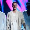 Justin Bieber mede 1,75 de altura!