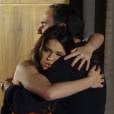  Luiza (Bruna Maquezine) se sente culpada por separa&ccedil;&atilde;o do pais e procura Virg&iacute;lio (Humberto Martins) na trama de "Em Fam&iacute;lia"! 