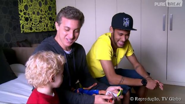 Neymar participa do programa "Caldeir&atilde;o do Huck" e comenta sobre cenas quentes de Bruna Marquezine