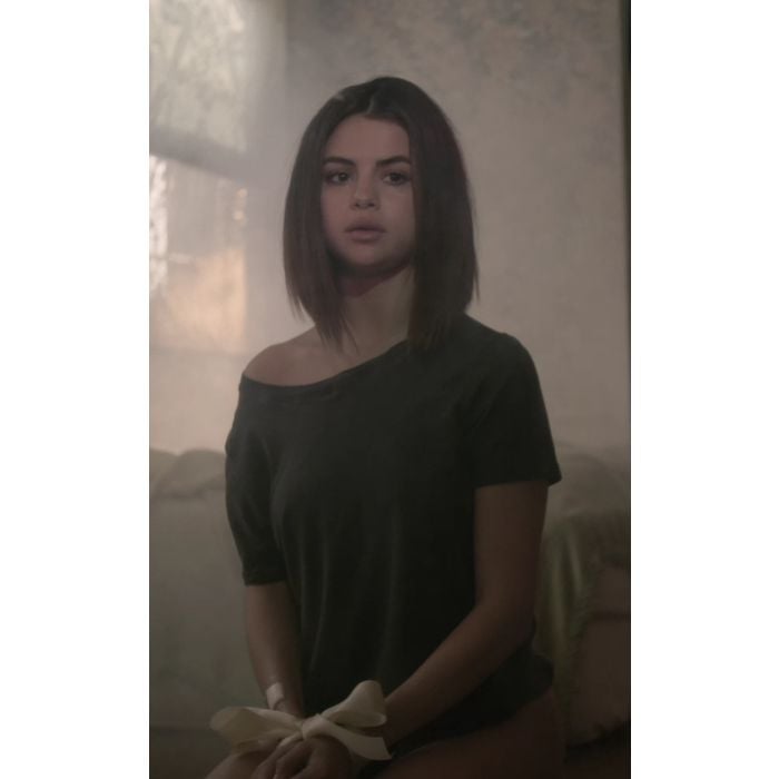 Selena Gomez aparece sensual no clipe de &quot;Bad Liar&quot;
