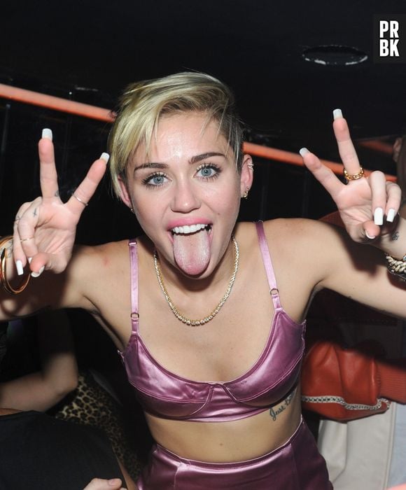 Miley Cyrus trocou de nome. Ela se chamava Destiny Hope.