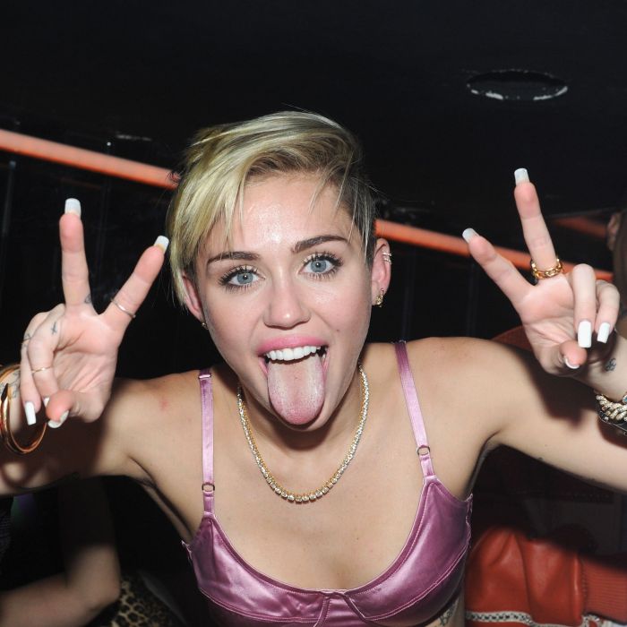 Miley Cyrus trocou de nome. Ela se chamava Destiny Hope.