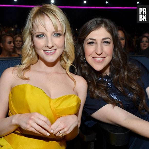 Melissa Rauch e Mayim Bialik já estão com seus contratos para "The Big Bang Theory" renovados