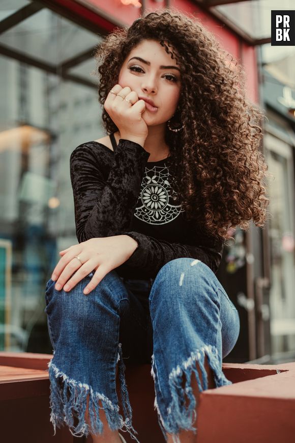 A diva cacheada Graciely Junqueira estará na novela "As Aventuras de Poliana"