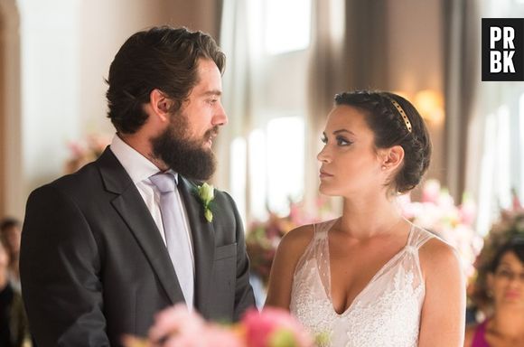 Em "O Outro Lado do Paraíso", Clara (Bianca Bin) consegue desmascarar Renato (Rafael Cardoso) antes de casar com o apaz