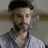 Em "O Outro Lado do Paraíso": Juvenal (Anderson Di Rizzi) fica chocado ao descobrir que Desireé (Priscila Assum) é homem