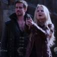 Em "Once Upon a Time", Hook (Colin O'Donoghue) e Emma (Jennifer Morrison) não vão acreditar no que verão