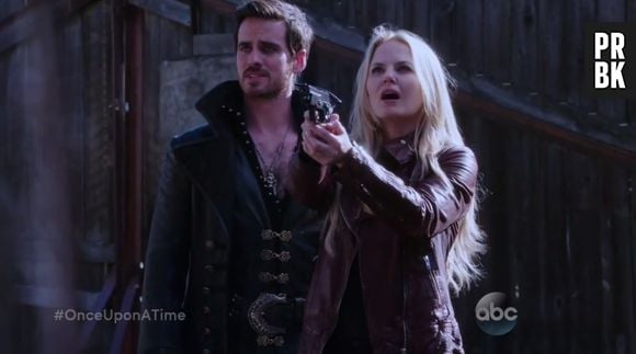 Em "Once Upon a Time", Hook (Colin O'Donoghue) e Emma (Jennifer Morrison) não vão acreditar no que verão