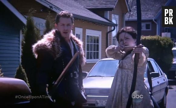 Charming (Josh Dallas) e Snow (Ginnifer Goodwin) se preparam para o pior em "Once Upon a Time"