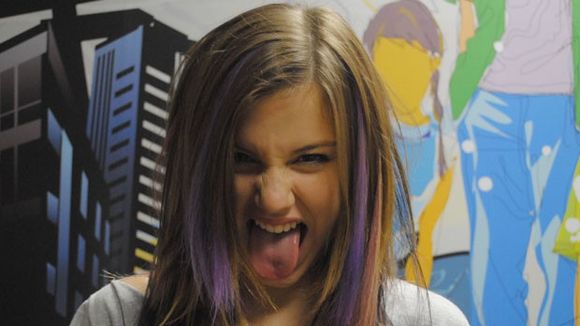 Alice Wegmann relembra Lia, de "Malhação", com post fofo no Instagram