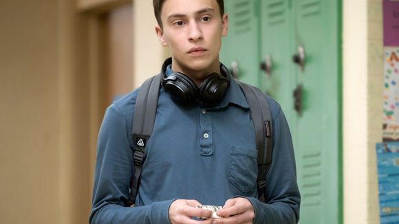 Série da Netflix, "Atypical" é renovada para a 3ª temporada!